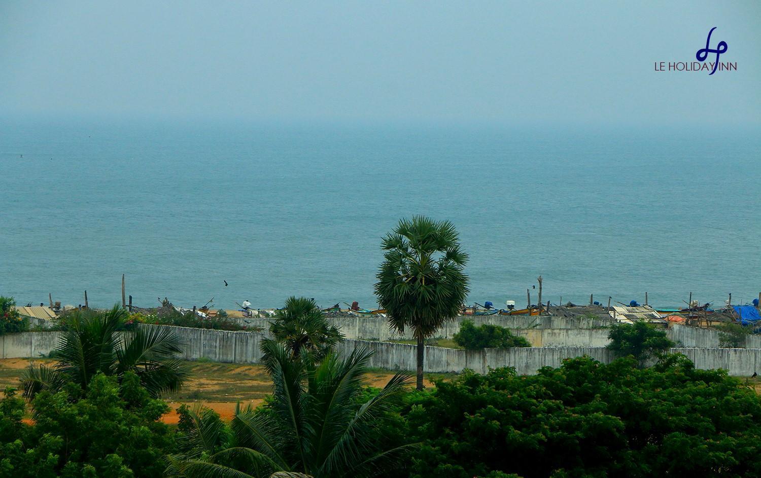 Le Holiday Inn ปอนดิเชอรี ภายนอก รูปภาพ